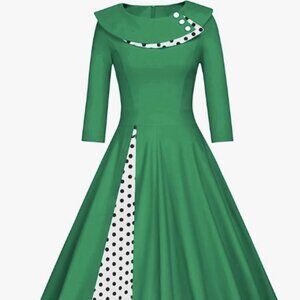 Gorgeous Kelly Green Cotton Dress with Elaborate collar